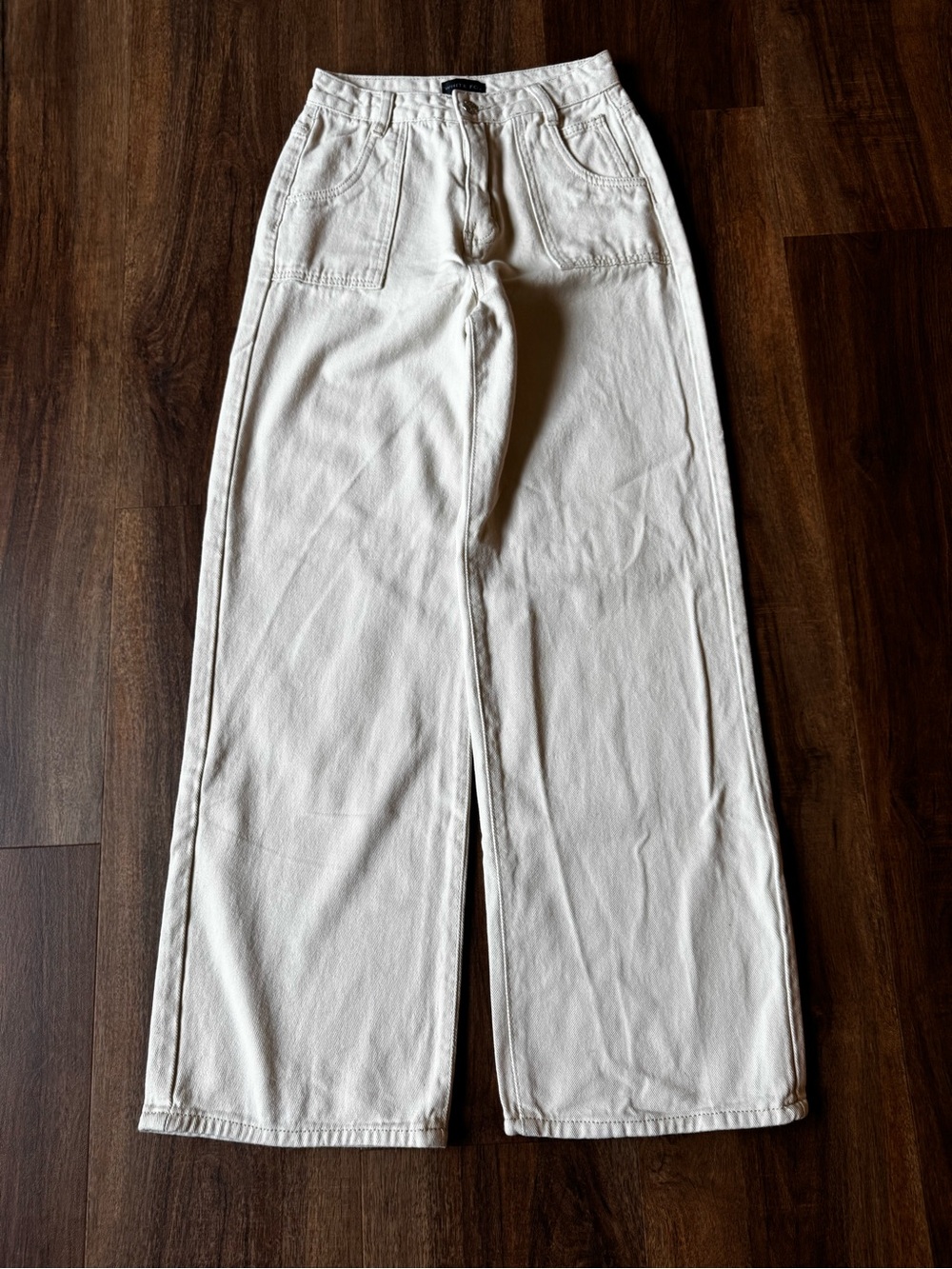White Fox- Wide Leg Jeans Ivory Small